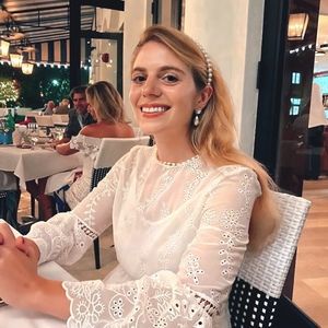 Meet your Posher, Charlotte